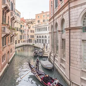 San Marco Square With Canal View By Wonderful Italy Appartement